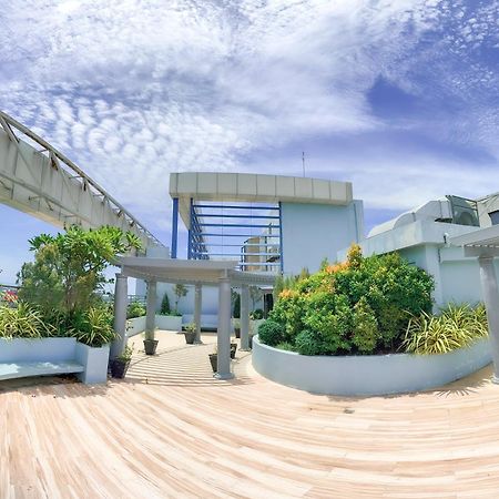 The Loop 2Br Fully Furnished Corner Unit W Balcony Appartement Cagayan de Oro Buitenkant foto