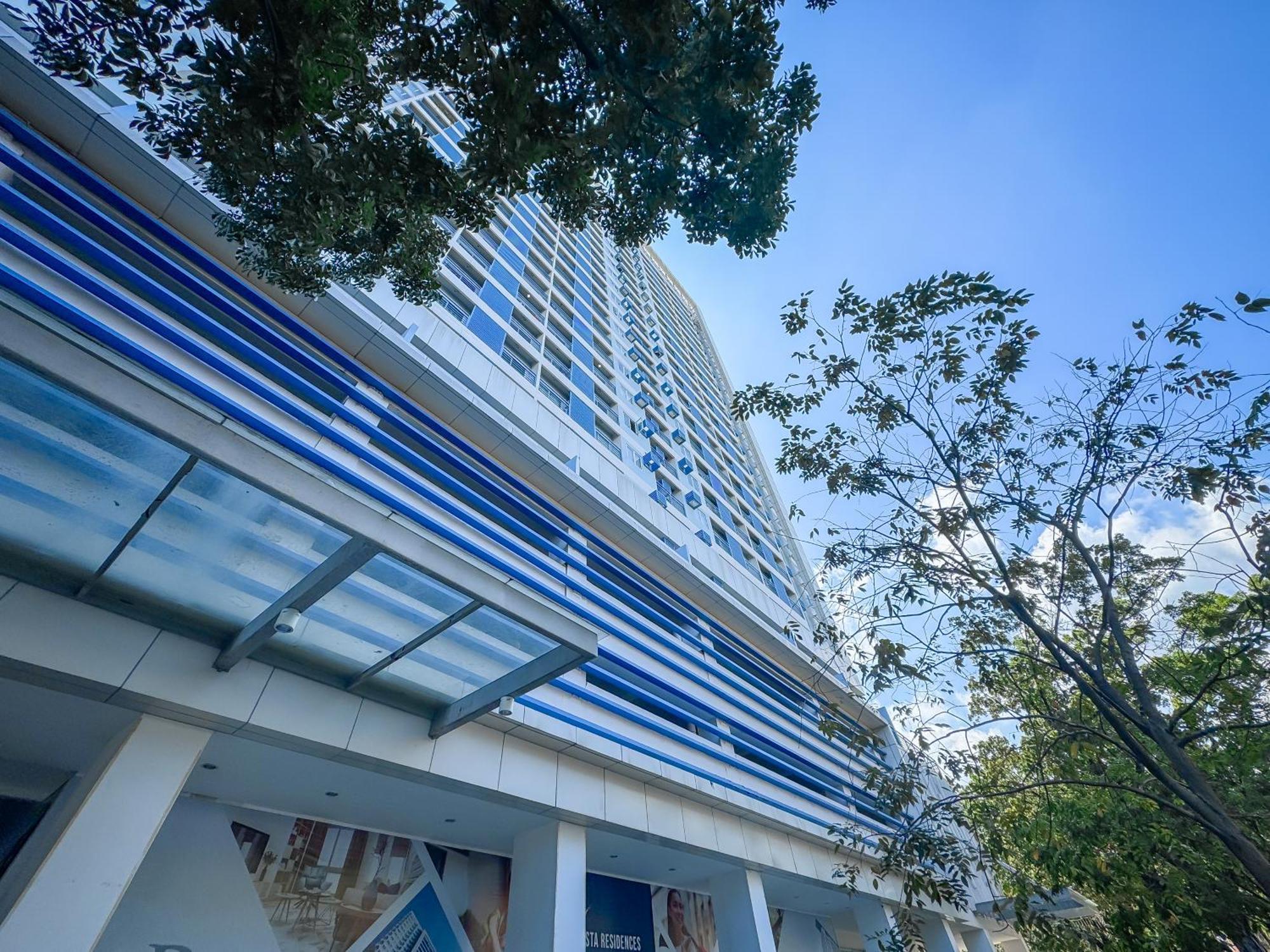 The Loop 2Br Fully Furnished Corner Unit W Balcony Appartement Cagayan de Oro Buitenkant foto